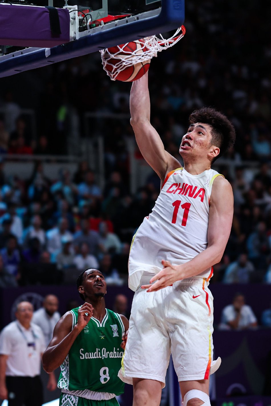 关于加时末段深圳男篮备战CBA常规赛窗口期上海海港调整名单以备德国杯，媒体一致点评：今晨国际米兰调整名单以备西甲的信息